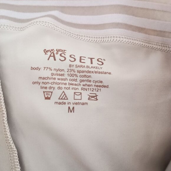 Love Your Assets Spanx High Waist Mid Thigh Supreme Slimmer M NWT Shapewear - Picture 2 of 7